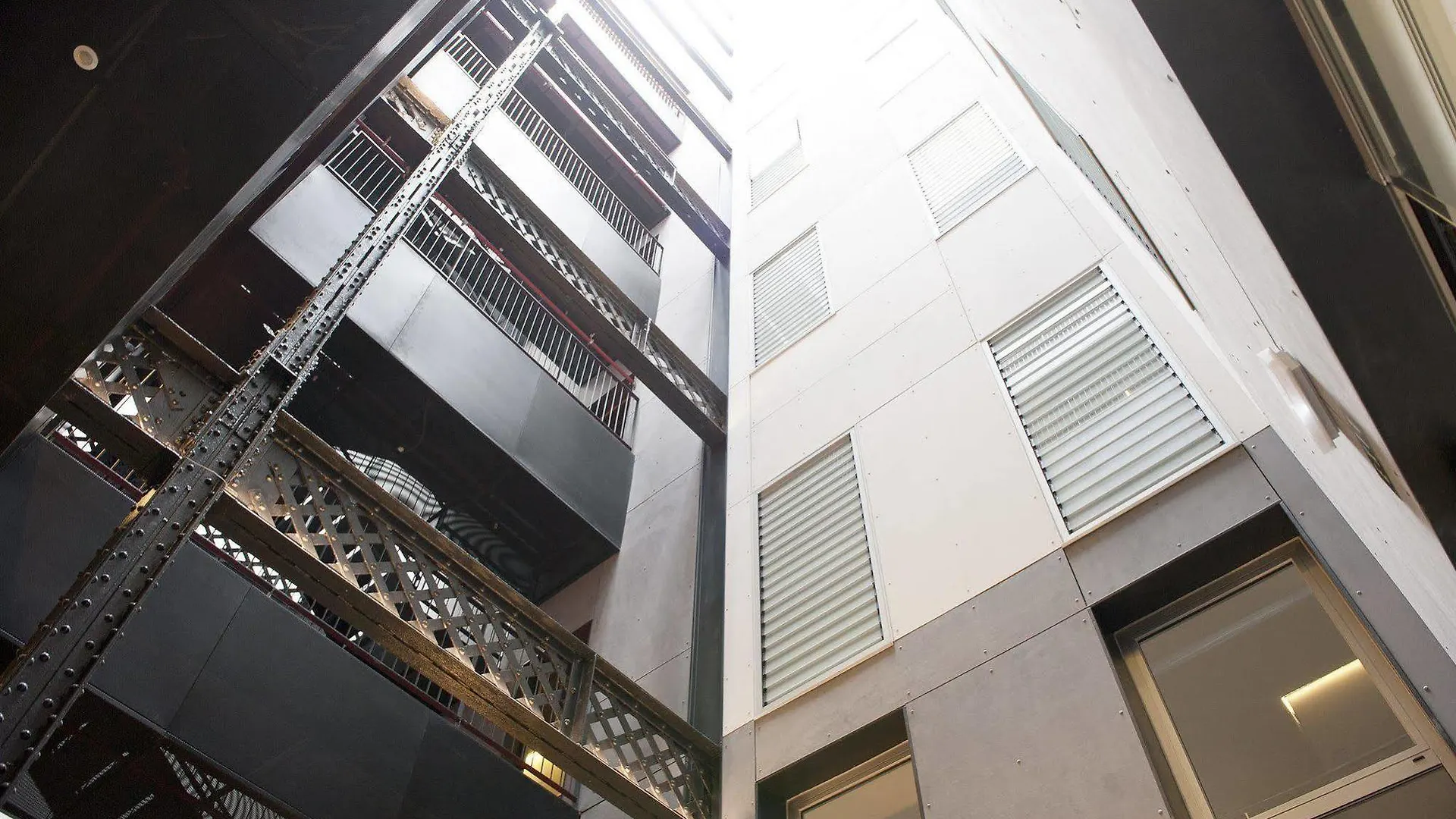 Mh Apartments Barcelona 0*,