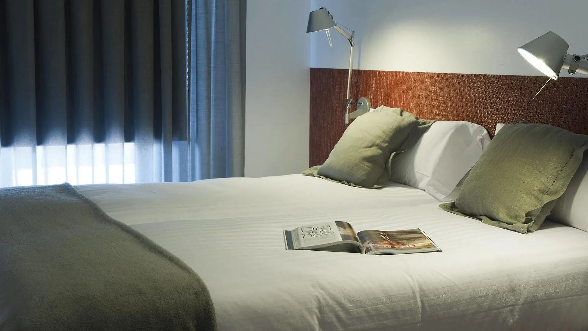 Mh Apartments Barcelona 0*,  Spanien