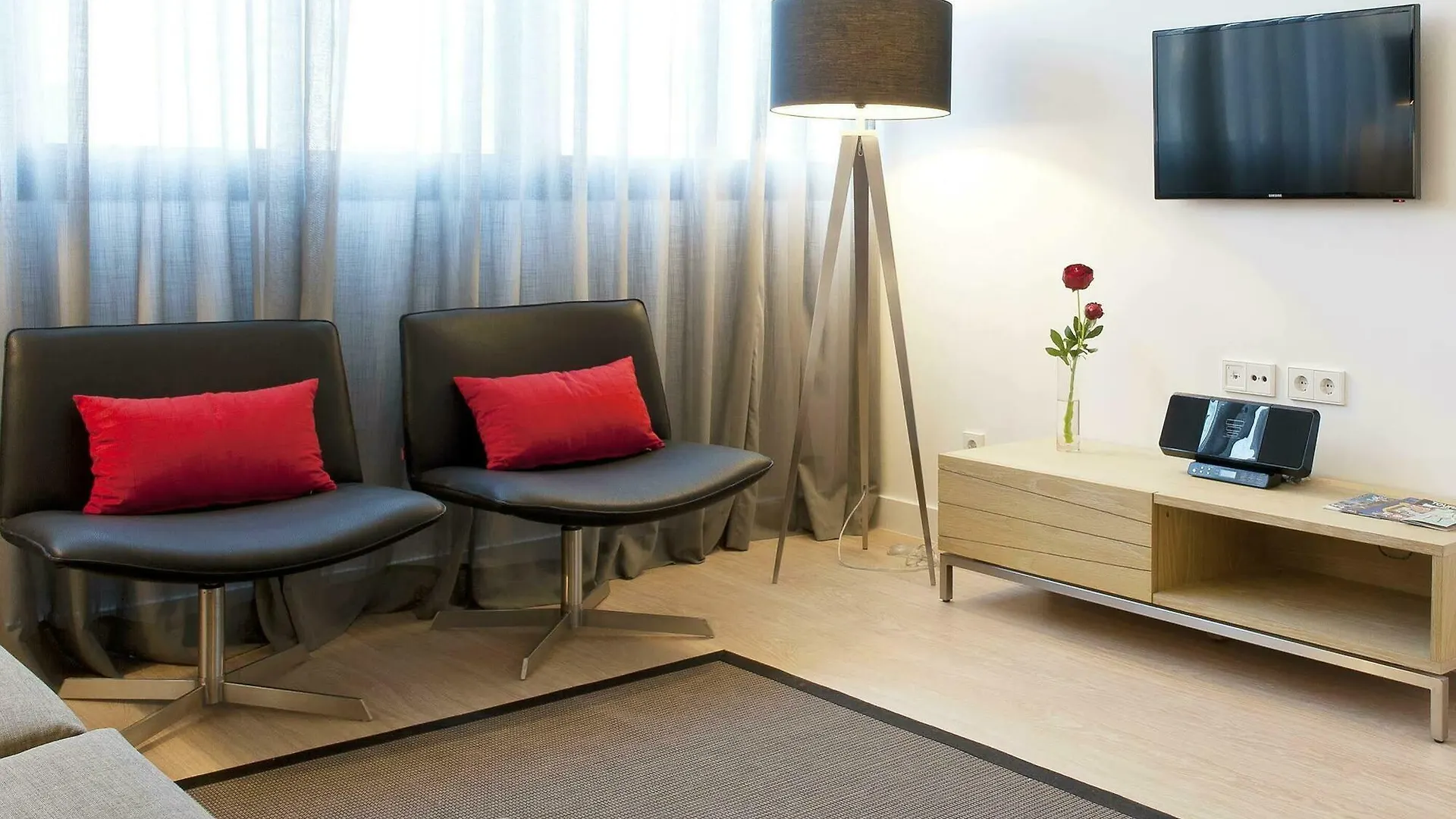 Mh Apartments Barcelona 0*,