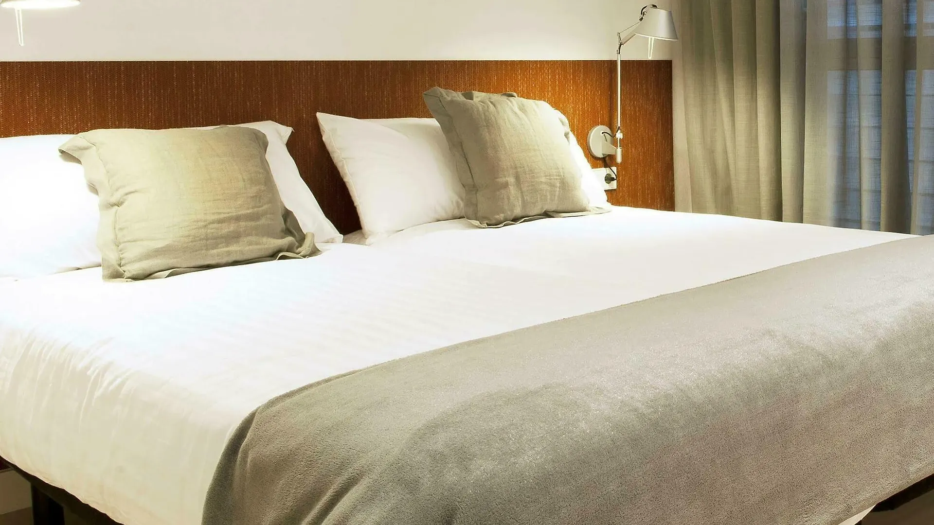 Mh Apartments Barcelona